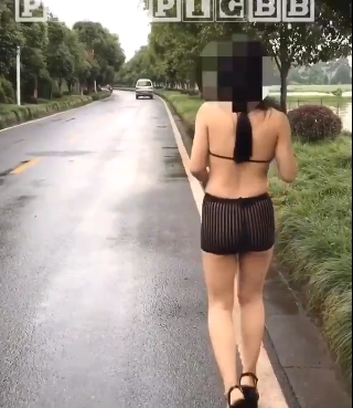 浮力姬主播pinkpigbb室外展示主题视频合集,展示大神的大自然之美,合影留念,退圈传闻揭秘