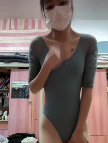 舞蹈系主播小李自选视频合集50V8.4G百度盘分享，解压密码：aifuliji.ml，下载必备解压软件推荐！