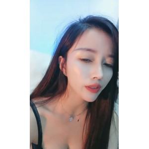 虎牙超人气美女网红一库一库热舞合集1v1.08G精彩火辣表演不容错过