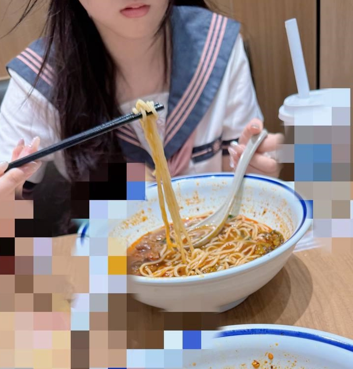 海角户外互动视频:妹子小表妹10部精彩合集,大小仅1.59GB,收藏必备!