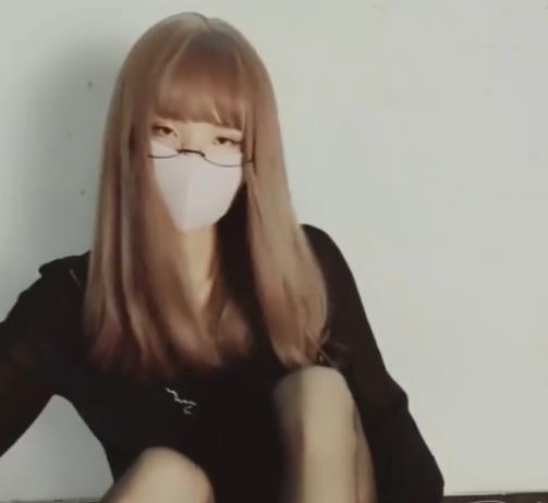 推特伪娘TSjinwanxuan1999高端合集39V3.5G，硅胶球与牛奶互动新玩法