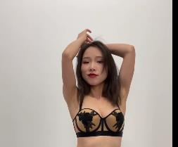 快手定制露脸小雪儿最新合集10V1.1G，互动道具秀