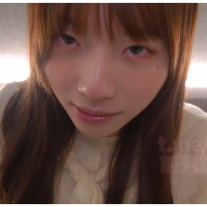 转载伪娘TSJunnaHung筱鈞圣诞夜女装合集1V756MB，好友惊喜