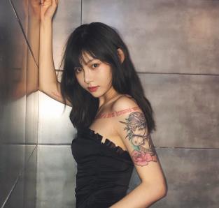 教育优质姐妹花最新合集36V1.2G，资源不露脸，身材出众