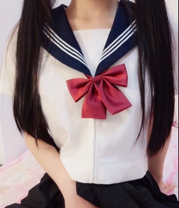 伪娘合集百度盘无圣光小视频5V2.47G，压缩画质未变