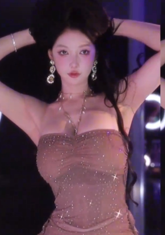 无水印自录热舞minana最新合集20V3.6G，百度云资源30天有效