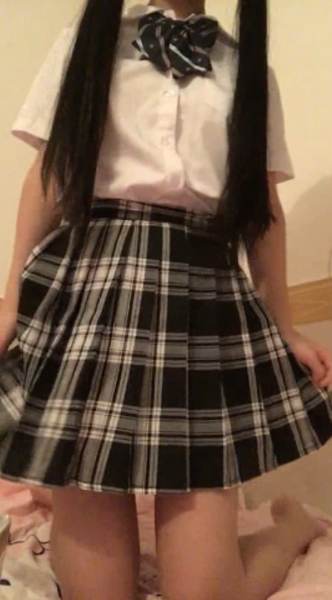 萌白酱甜味幼桃最新合集8V73.3G，视频图片分开，单包解压