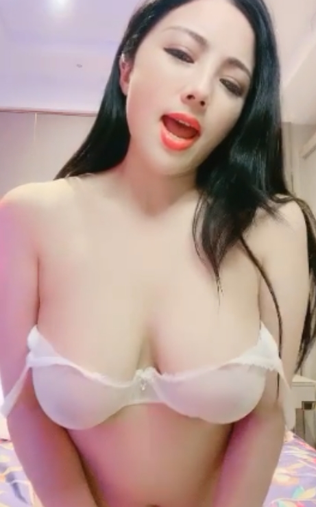 大罩杯熟女半糖瑞瑞最新合集29.6G，魅惑熟女风情