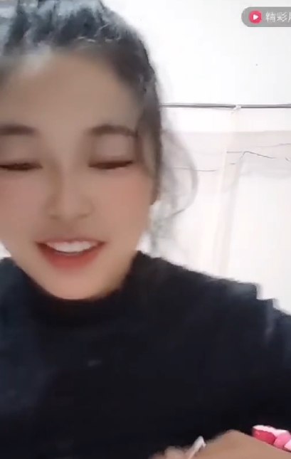 抖音新高度美女美妙境界视频5.26G200V太撩人了