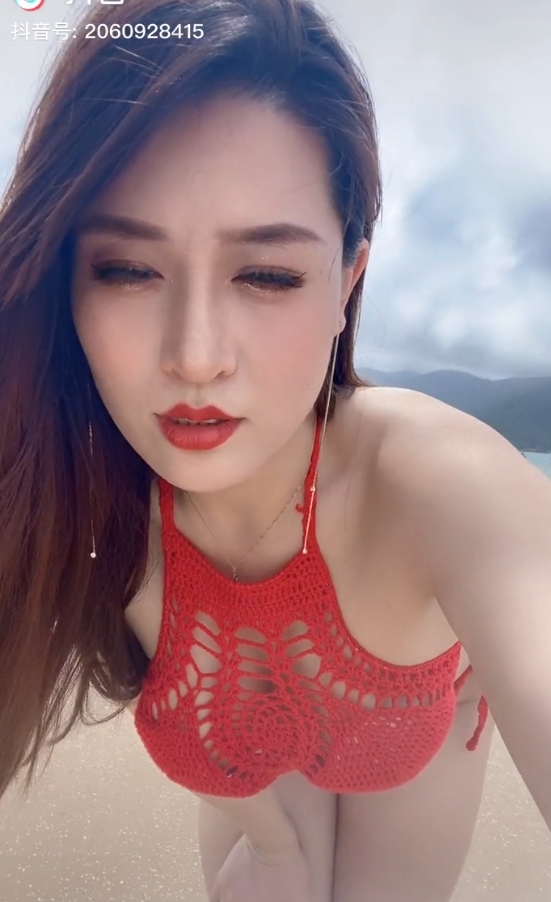 牛奶秋刀姨抖音浴室福利36部5.8G绝密展示