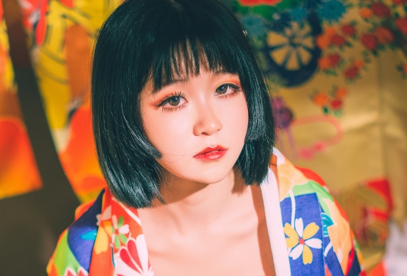 私房作品套图某鱼黄金二比王6套5.11G嫩模全集