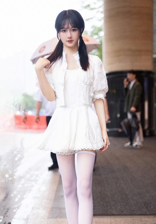 谢小蒽秀人福利合集28G86部纯欲风撩人