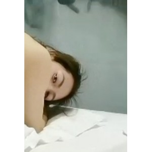 百度ED2K美宝尤开放夫妻视频合集80部2.13G，球前饱满腰细腿肉