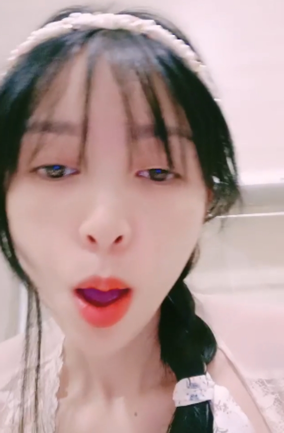 抖音老板娘自嗨视频合集19部15G丰腴美妇