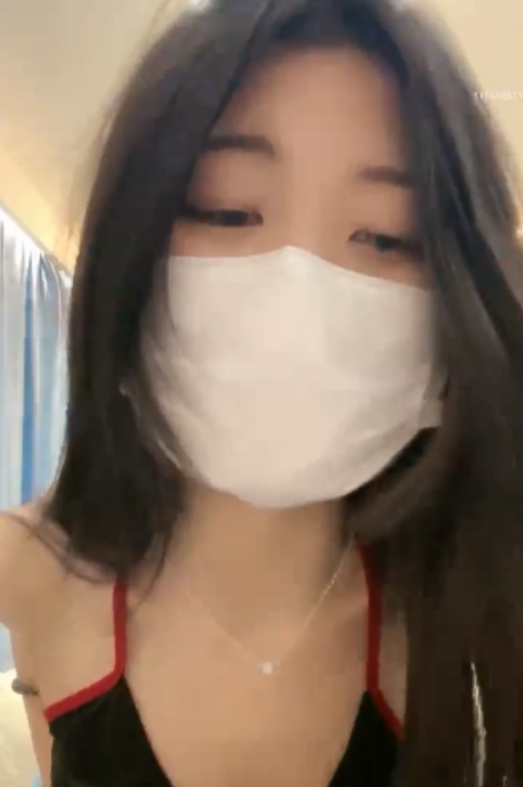 中戏艺校生G奶校花闺蜜首秀合集8V1.5G蜜桃臀