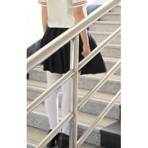 蜜桃臀女神私拍17部1.82G无修珍藏