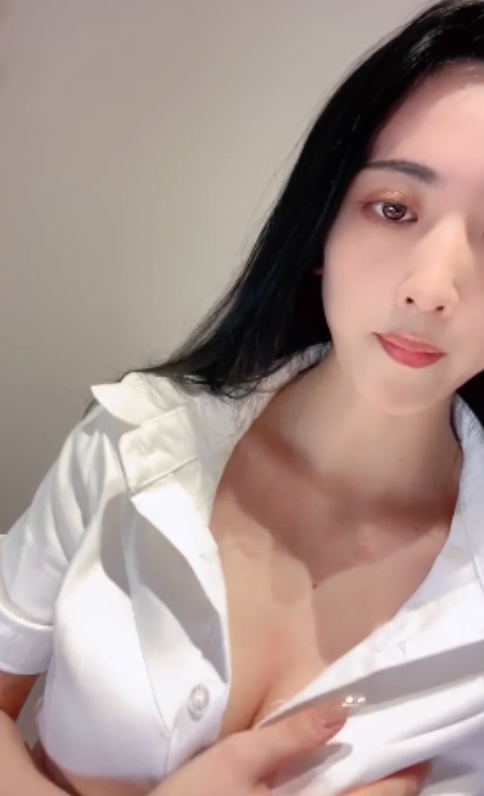 甜桃11聊骚精选22部40G网盘超顶