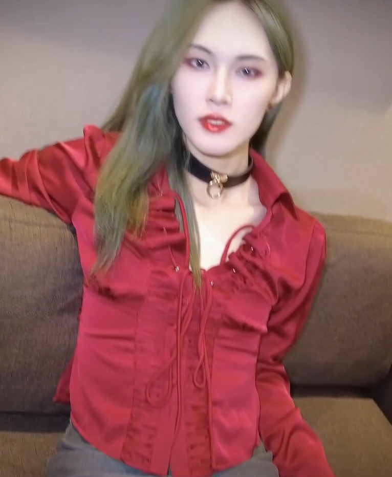 推特桃子吖直男互动合集90部15G优质TS