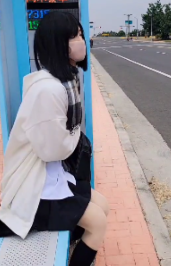 野外释放实拍神秘女郎134部1.3G超解压