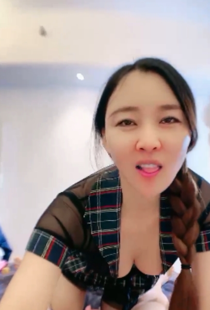 推特兔子姐姐蜜桃臀热舞百部合集242G