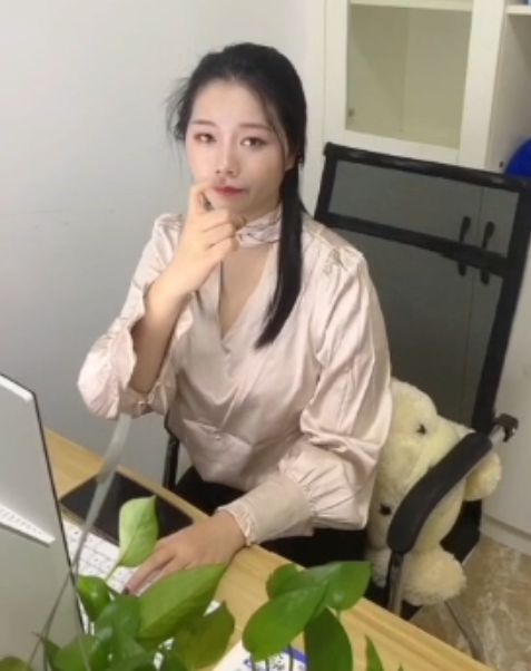 极致91蜜桃酱草莓猫咪办公室18V1.38G