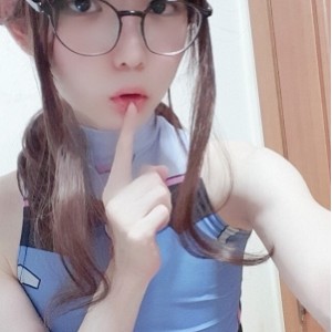 韩国妖精Ywzzz伪娘特别收录825v59g