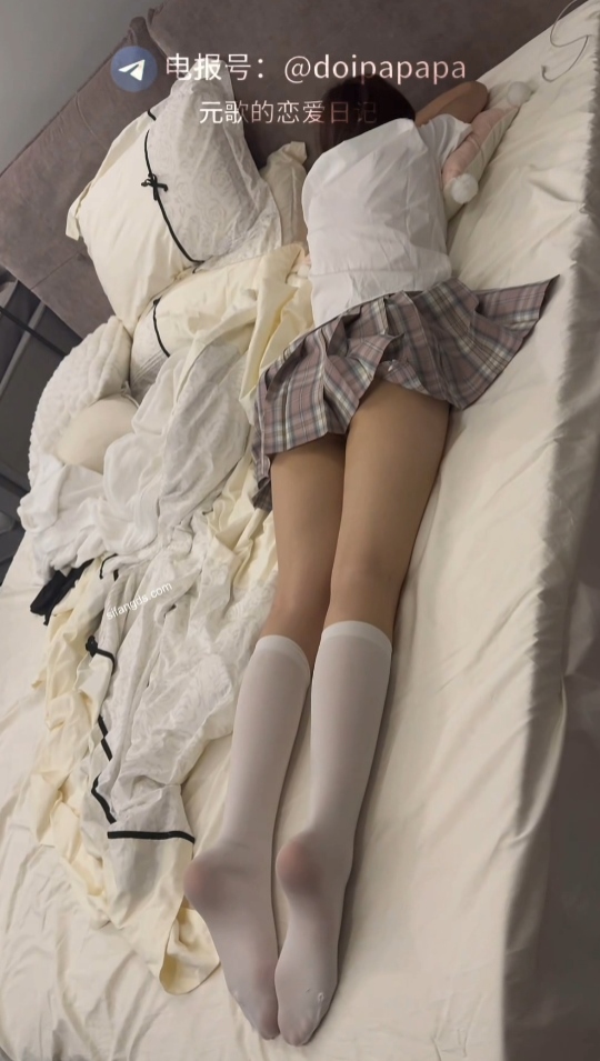 元歌恋爱日记VIP劲爆合集39.21G推特展示