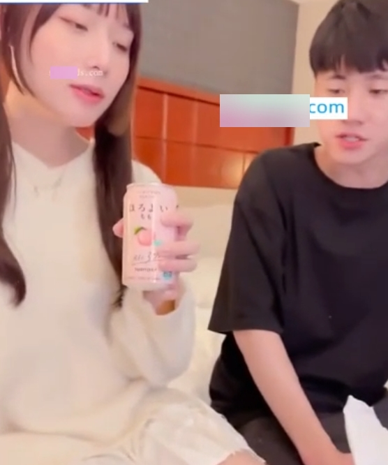 917MB太对味圈内1部洪筱钧伪娘剧情片