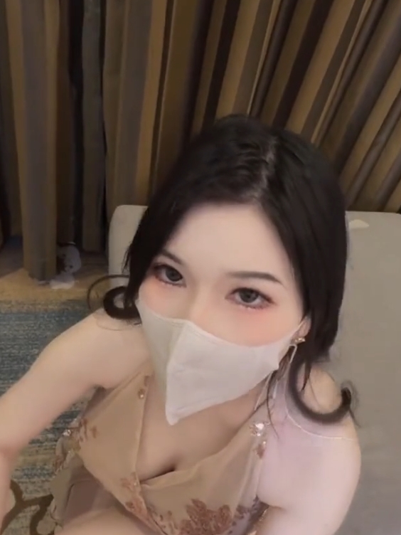 1.4G御姐圈内旗袍诱惑福利1部太勾人了