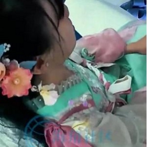 海角暗黑之神劲爆三人行13帖3V952M太多汁