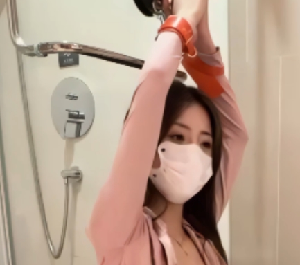 黑椒盖饭私拍130部视频101G合集丰满迷人