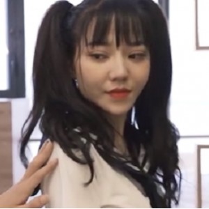 某传媒MDX0031女高中生上门秘密1部710M白皙诱人