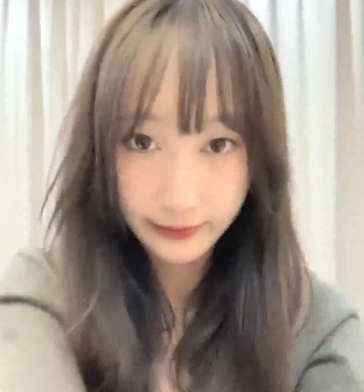骚气校花黑丝JK无遮挡私拍1V687MB云盘展示