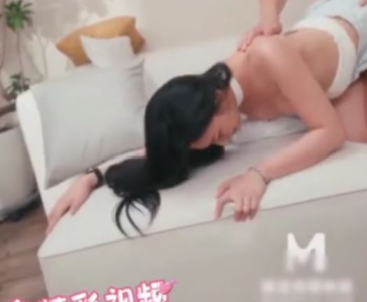 推特俏阿姨细腰翘臀后推车视频合集10部14.7G风情撩人