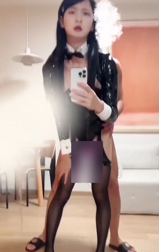 OnlyFans伪娘荼靡可爱兔女郎后推车1V1003MB太美味了