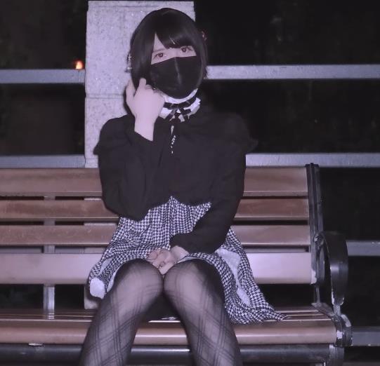 推特曦曦xixiyaxixi12月女仆装视频2部2.2G长椅黑丝藏惊喜