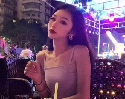 你的小可爱老师网红御姐一对一盯送视频10部501M太顶了