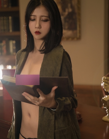 推特Cazi姬纪粉嫩私房照7套合集1.02G颜值身材绝了
