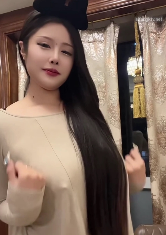 女神宋星星快手大猫定制一对一福利视频多部1.65G身材太顶了